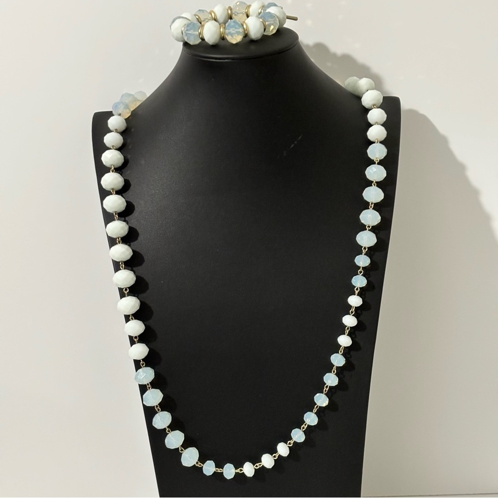Kenneth Cole New York Graduated glass beaded neck and bracelet set